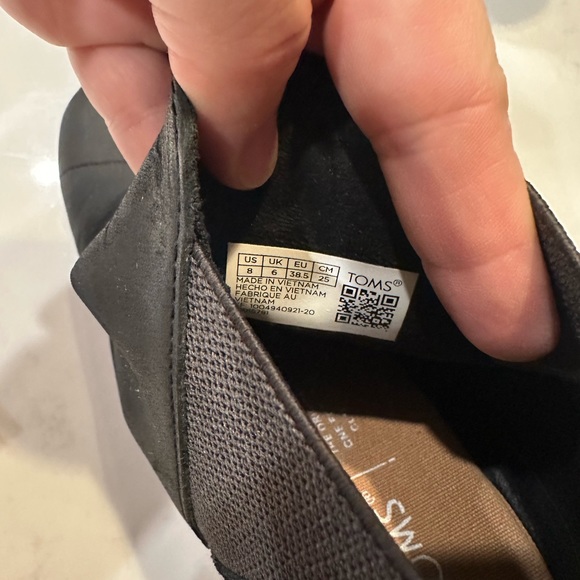 Almost new only wore once. Size 8 Kelsey TOMS wedged booties - Picture 4 of 7